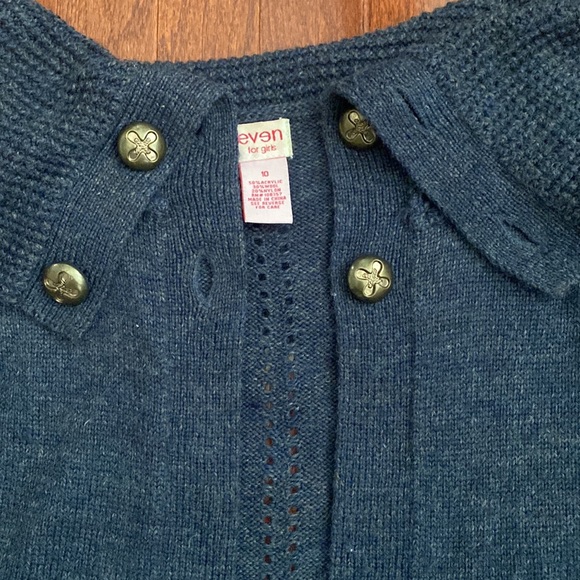 Even for Girls Short Sleeve Sweater - Picture 11 of 13